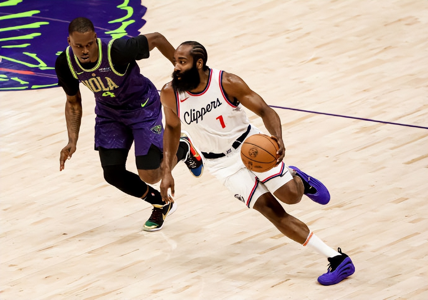 包含哈登关键节点大胜，皇家马德里带队取胜！的词条