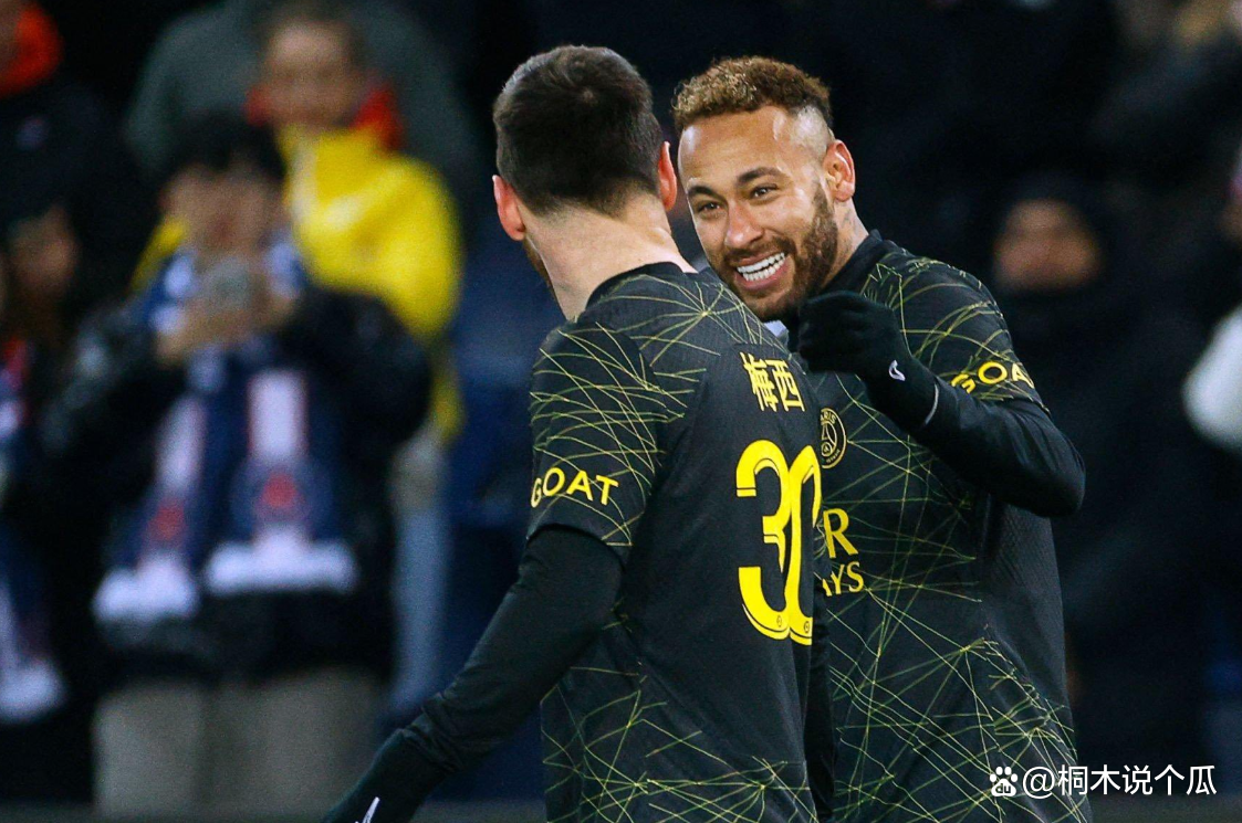 内马尔回归赛场，逆转首场状态亮眼，老鹰观众沸腾！的简单介绍