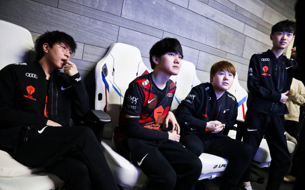  rookie被rng打哭那场比赛 